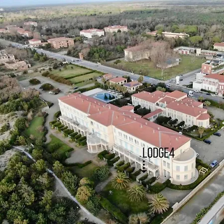 Apartment Lodge4 Seafront With Private Patio, Family Friendly, Mins From Pisa Leaning Tower Calambrone