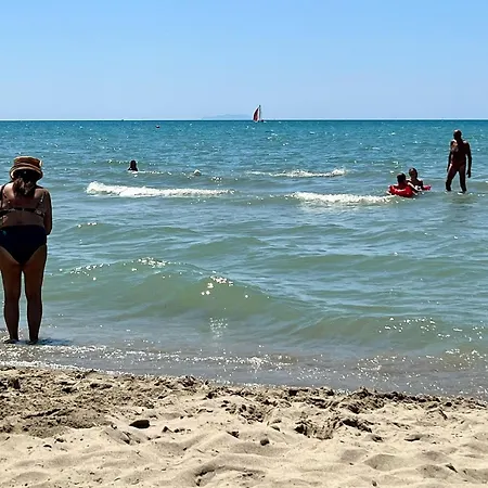 Lodge4 Seafront With Private Patio, Family Friendly, Mins From Pisa Leaning Tower Calambrone